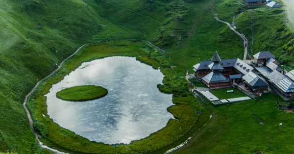 Prashar Lake, Himalayan Lake, tourist places himalayas, tourist places in greater himalayas, tourist places in greater himalayas, tourist spot in himalayas