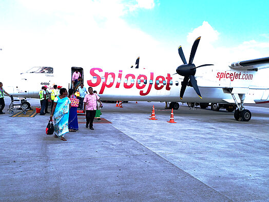 Cash-strapped SpiceJet to sack 1,400 employees